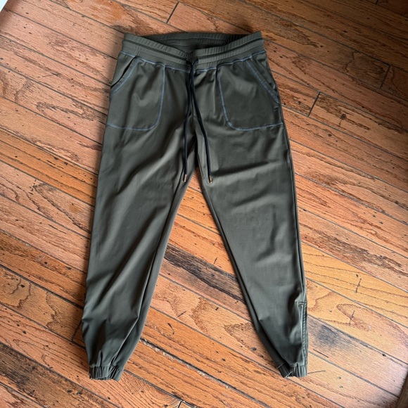 ZYIA Dark Olive Green Peak Zipper Jogger Pants - Picture 4 of 9